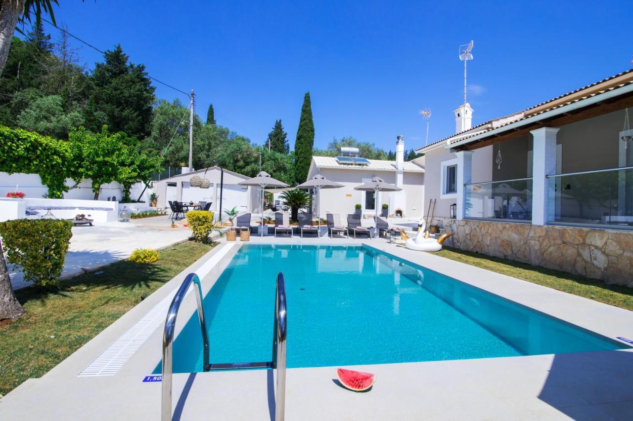 Grande Terra Villas With Swimming Pool Spartylas Eksteriør bilde