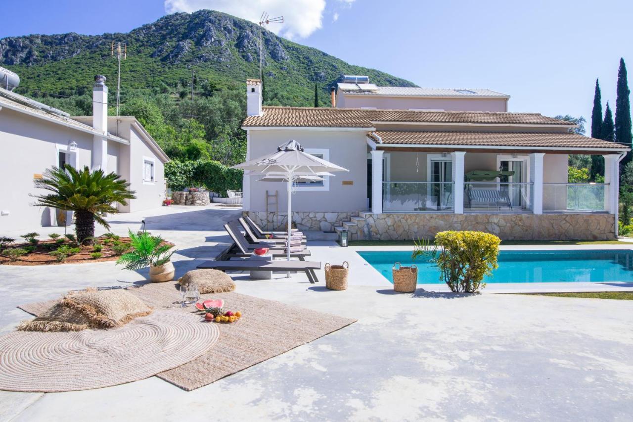 Grande Terra Villas With Swimming Pool Spartylas Eksteriør bilde