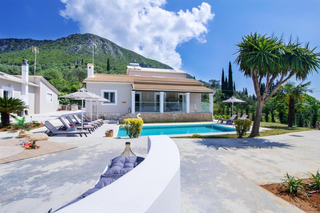 Grande Terra Villas With Swimming Pool Spartylas Eksteriør bilde