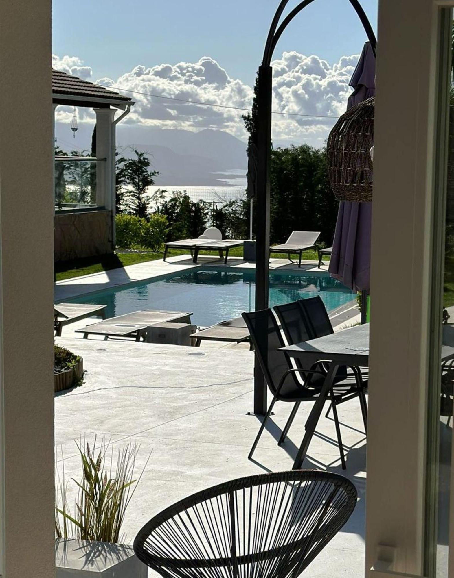 Grande Terra Villas With Swimming Pool Spartylas Eksteriør bilde